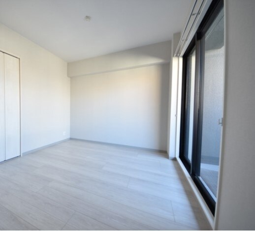 物件内観写真16　(別号室写真)