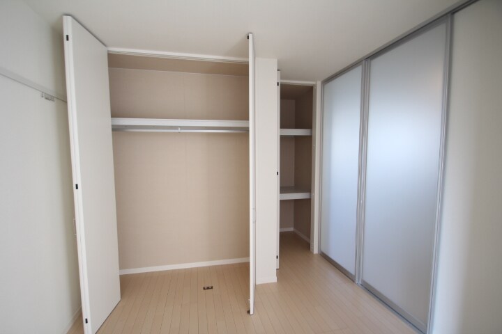 物件内観写真7　(別号室写真)