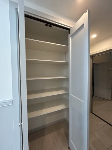 物件内観写真9　(別号室写真)