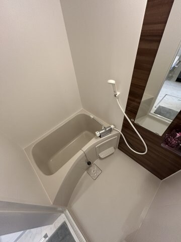 物件内観写真17　(別号室写真)