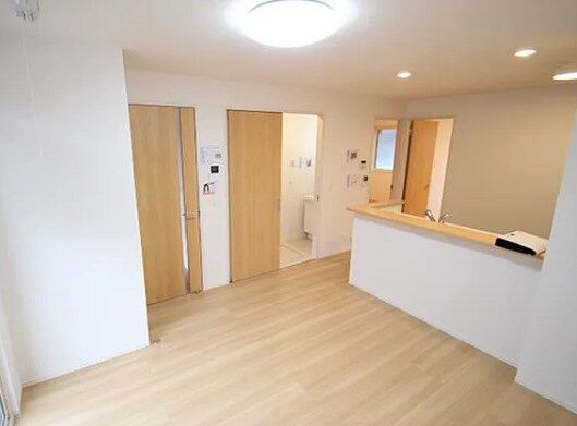 物件内観写真4　(別号室写真)