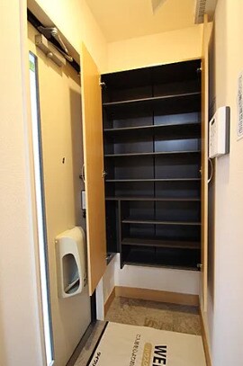 物件内観写真18　(別号室写真)