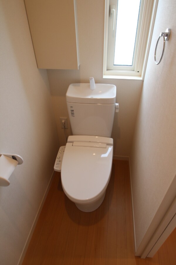 トイレ(別号室写真)