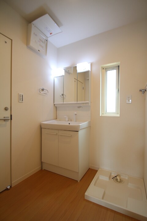 物件内観写真7　(別号室写真)