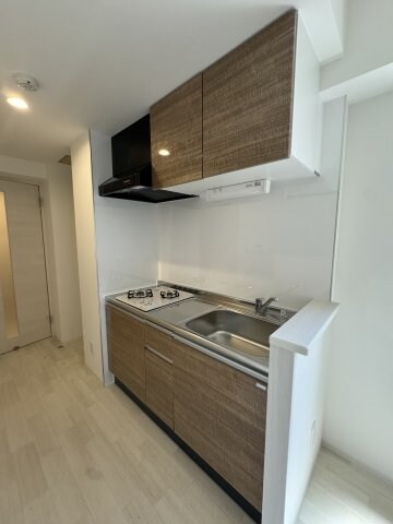 物件内観写真3　(別号室の写真)