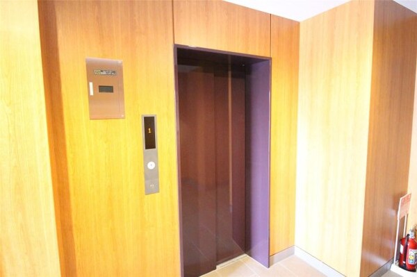 ロビー・ラウンジ