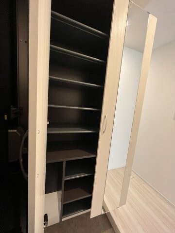 物件内観写真4　(別号室写真)