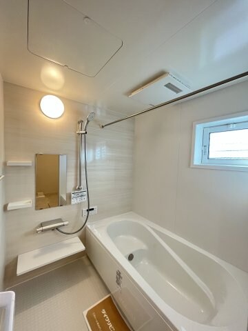 物件内観写真10　(別号室写真)