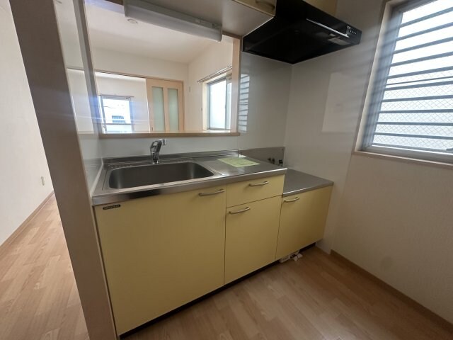 物件内観写真18　(別号室写真)