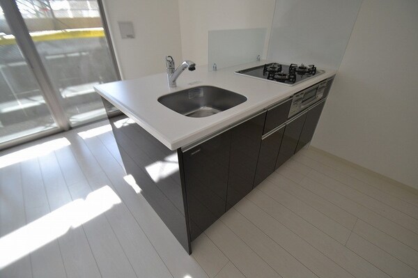 キッチン(※同物件別部屋参考写真)