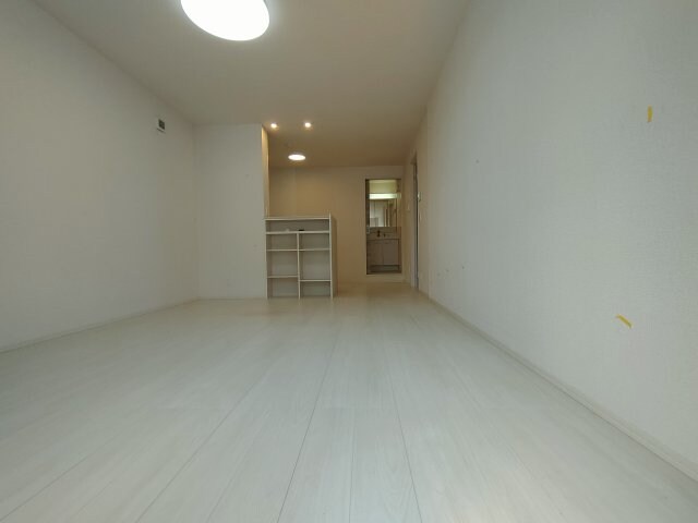 物件内観写真4　(別号室写真)