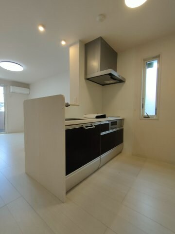 物件内観写真5　(別号室写真)