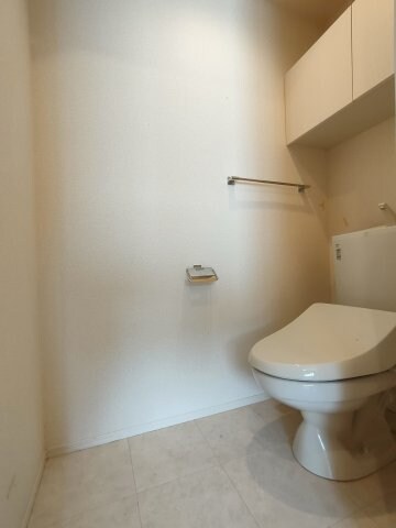 物件内観写真11　(別号室写真)