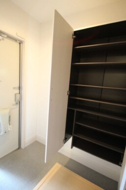 物件内観写真6　(別号室写真)