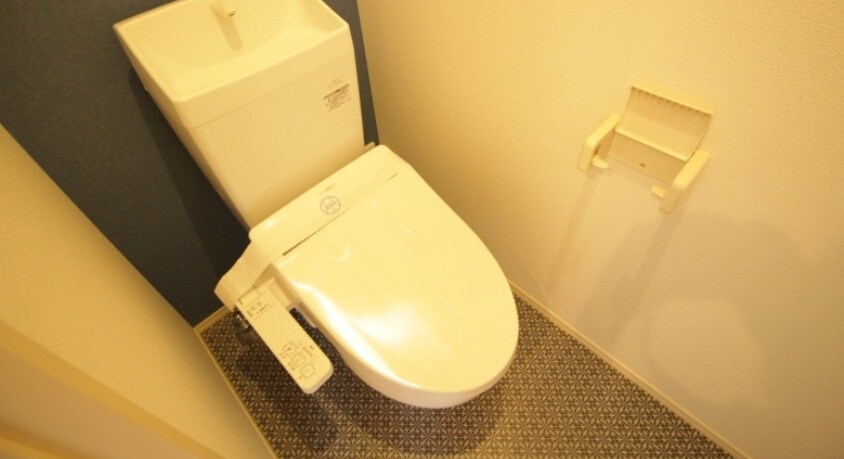 物件内観写真8　(別号室写真)