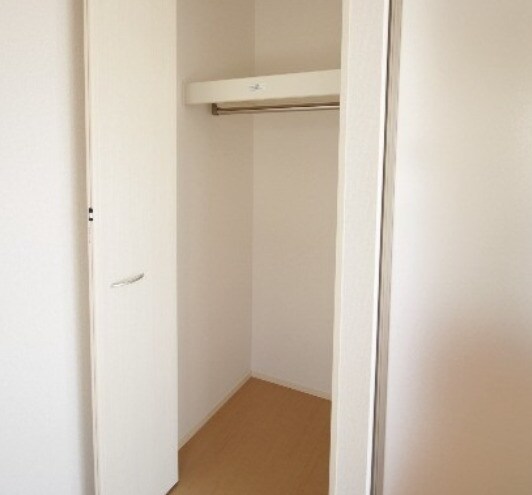 物件内観写真10　(別号室写真)