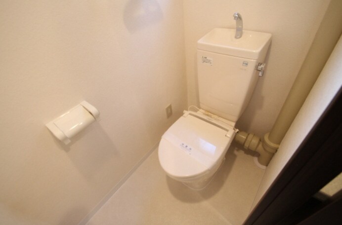 物件内観写真6　(別号室写真)