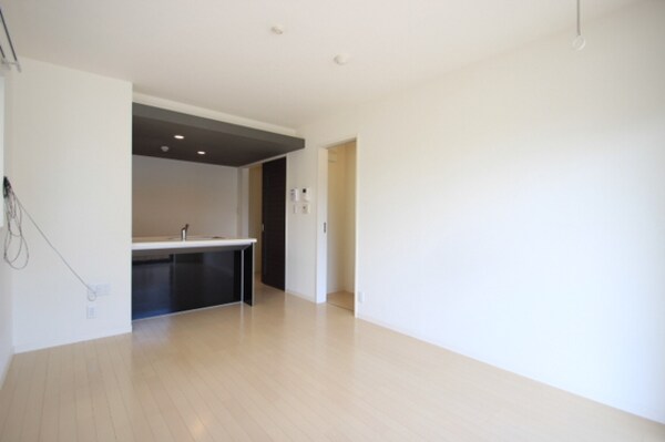 居室(※別号室参考写真)