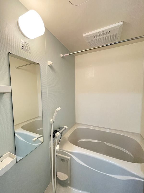 物件内観写真5　(別号室写真)