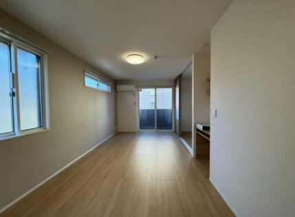 物件内観写真4　(別号室写真)