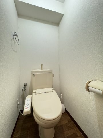 物件内観写真4　(別号室写真)