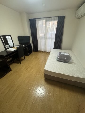 物件内観写真2　(別号室写真)