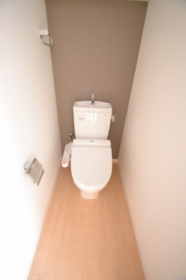 トイレ(※同物件別部屋参考写真)