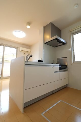 物件内観写真5　(別号室写真)