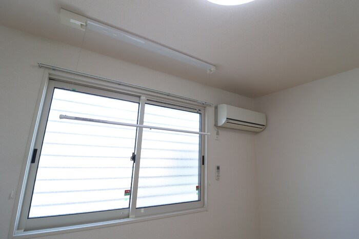 物件内観写真17　(別号室写真)