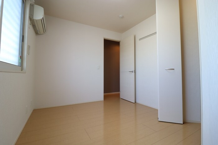 物件内観写真19　(別号室写真)