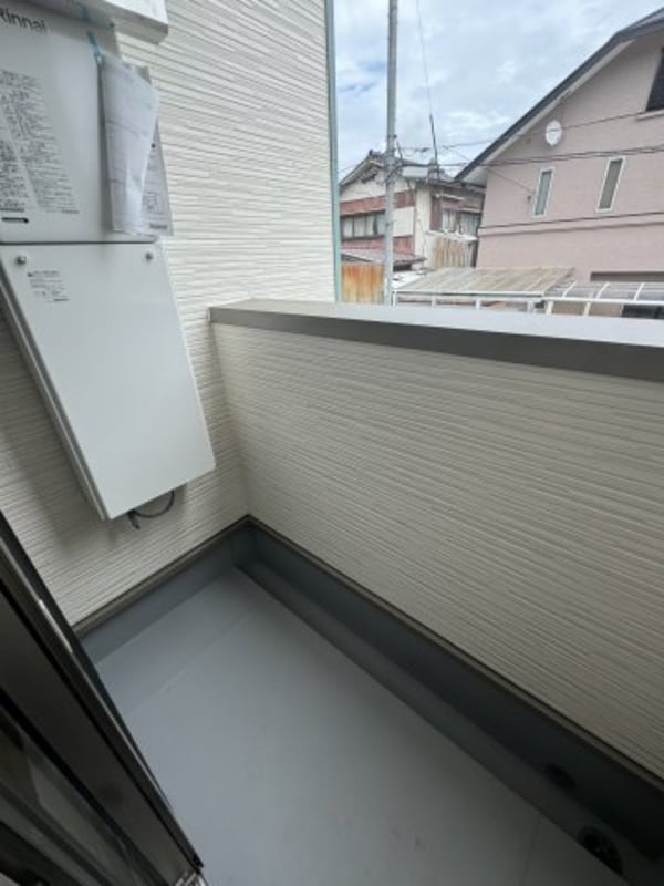 バルコニー(同シリーズ参考写真)