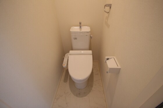 物件内観写真5　(別号室写真)