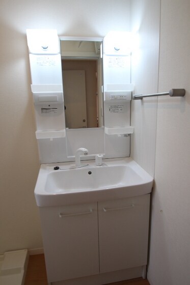 物件内観写真9　(別号室写真)