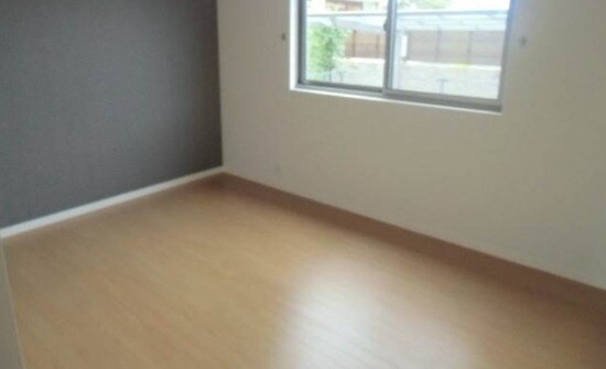 物件内観写真14　(別号室写真)