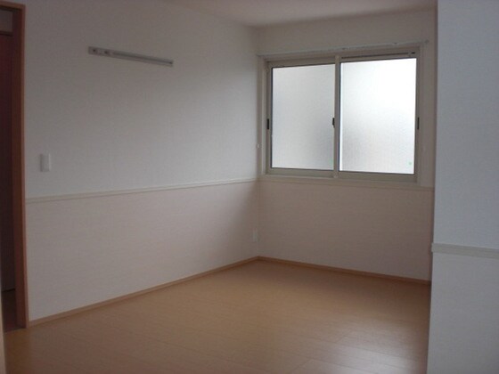 物件内観写真9　(別号室写真)