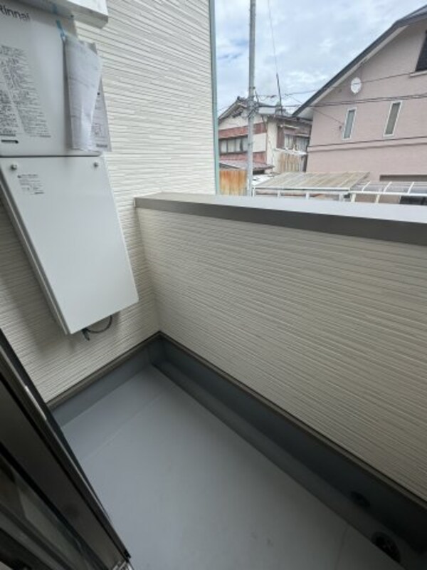 バルコニー(同シリーズ参考写真)