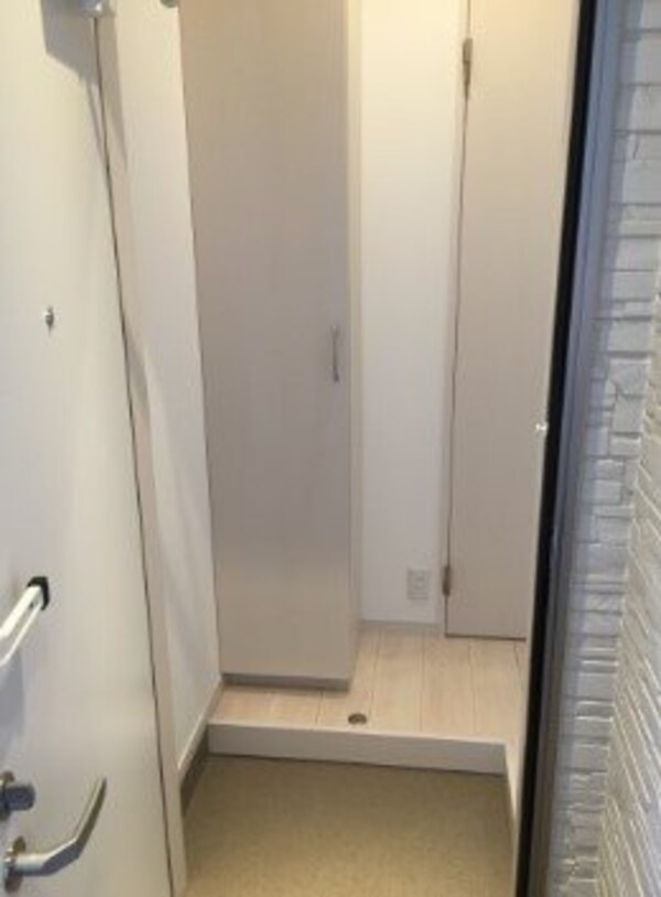 玄関(※同シリーズの別物件の写真です)