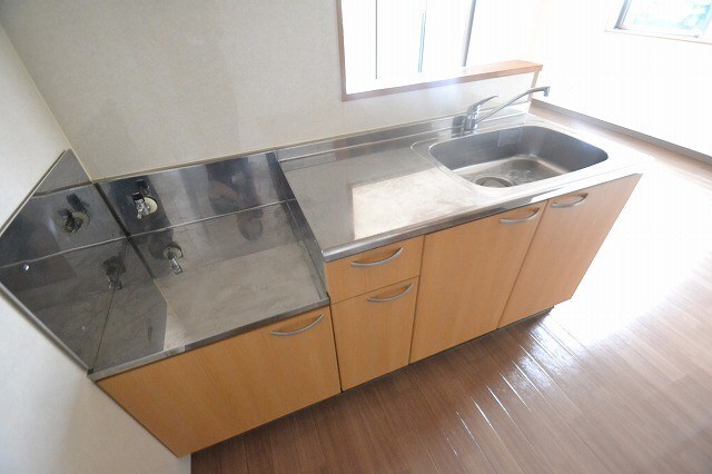 物件内観写真3　(別号室写真)