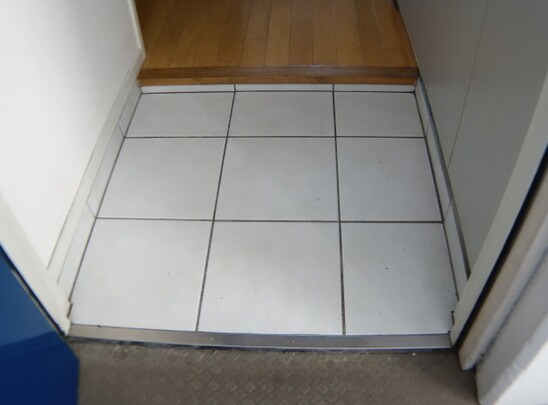 物件内観写真14　(別号室写真)