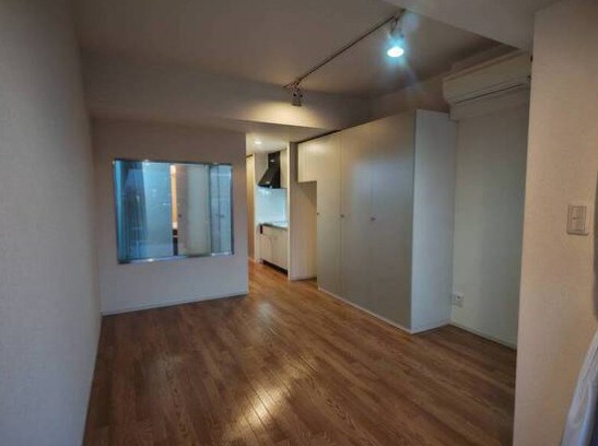 物件内観写真15　(別号室写真)