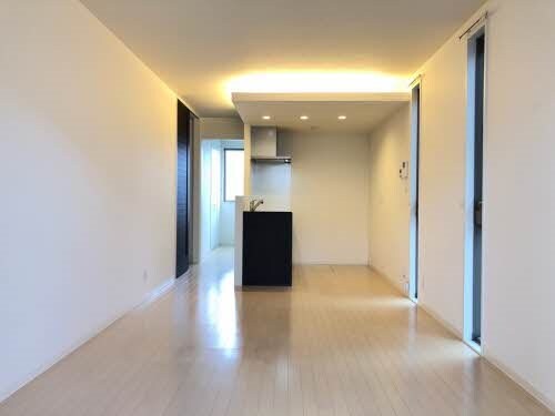 物件内観写真4　(別号室写真)