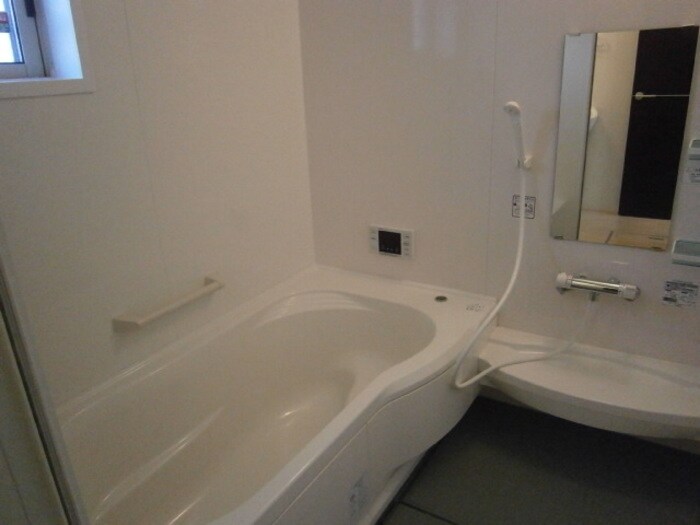 物件内観写真9　(別号室写真)