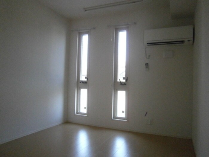 物件内観写真15　(別号室写真)