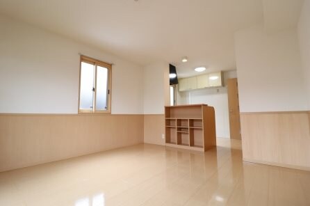 物件内観写真4　(別号室写真)