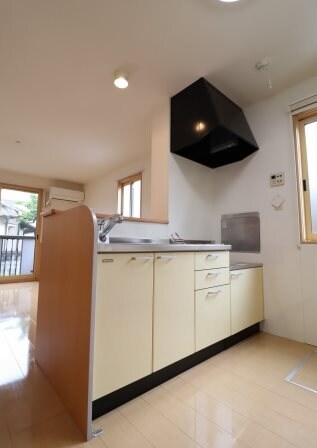 物件内観写真5　(別号室写真)