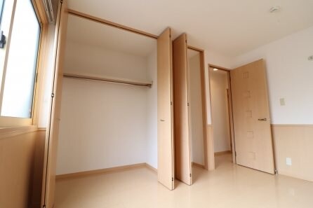 物件内観写真10　(別号室写真)