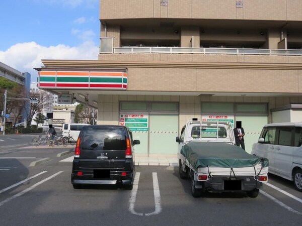 周辺環境(セブンイレブン 岡山岡町店（233m）)
