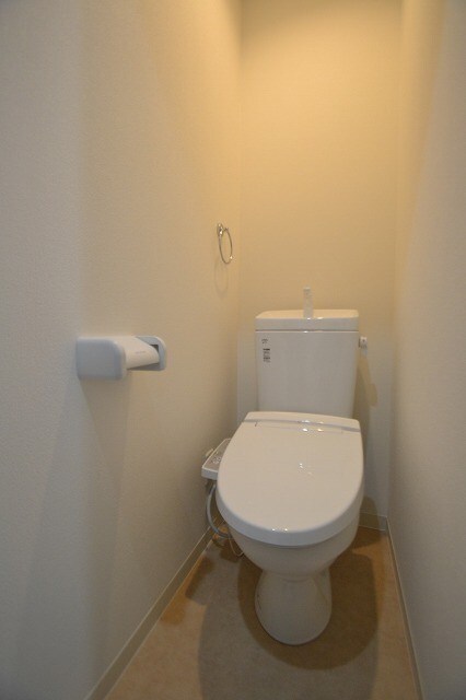 物件内観写真6　(別号室写真)