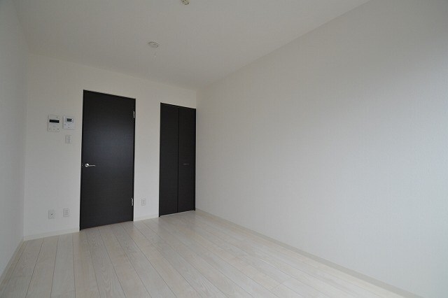 物件内観写真7　(別号室写真)