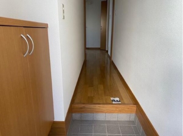 玄関(別号室写真)